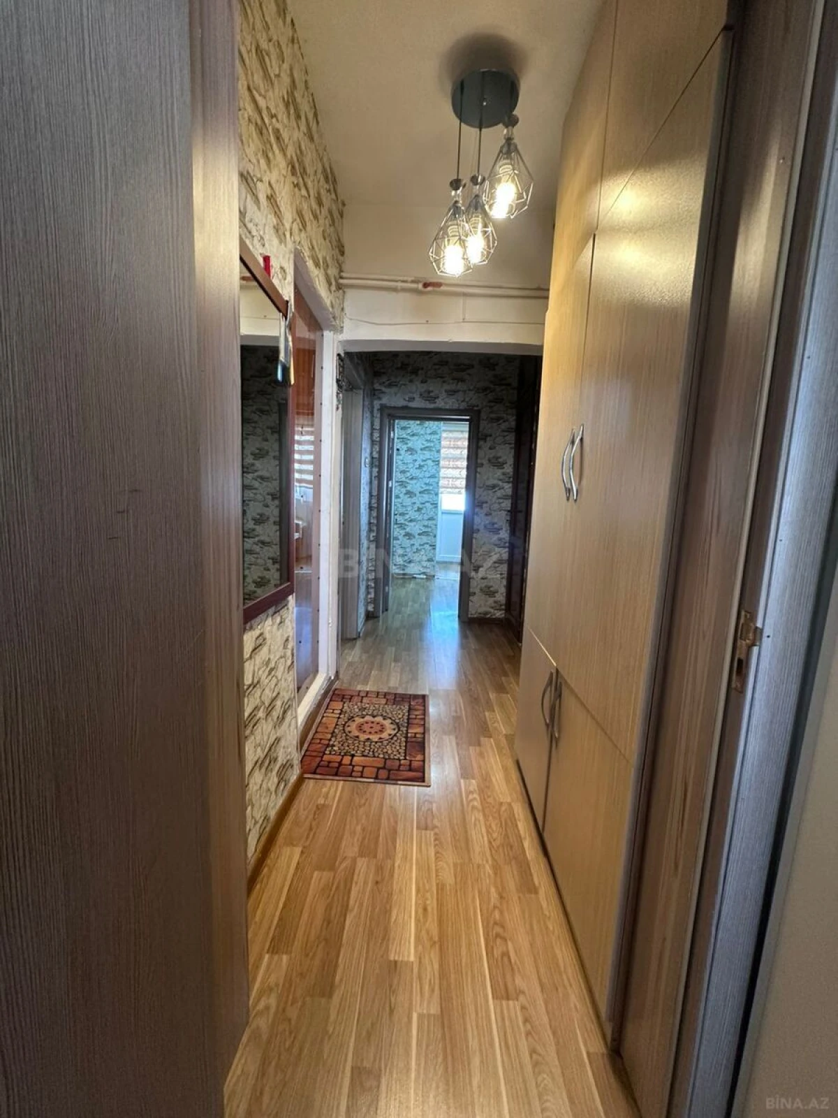 Satılır 2 otaqlı mənzil 70 m²