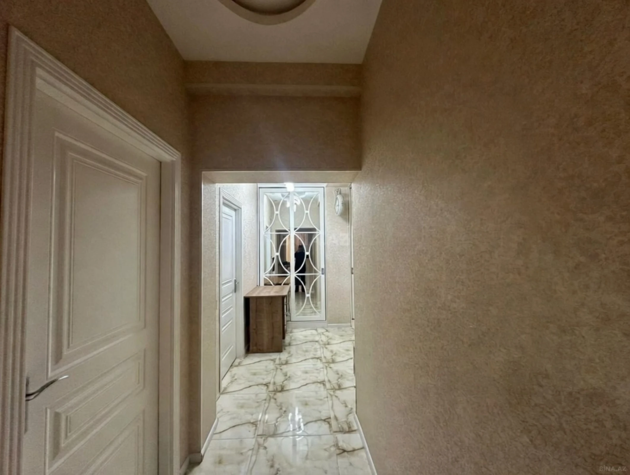 Satılır 3 otaqlı mənzil 91 m²