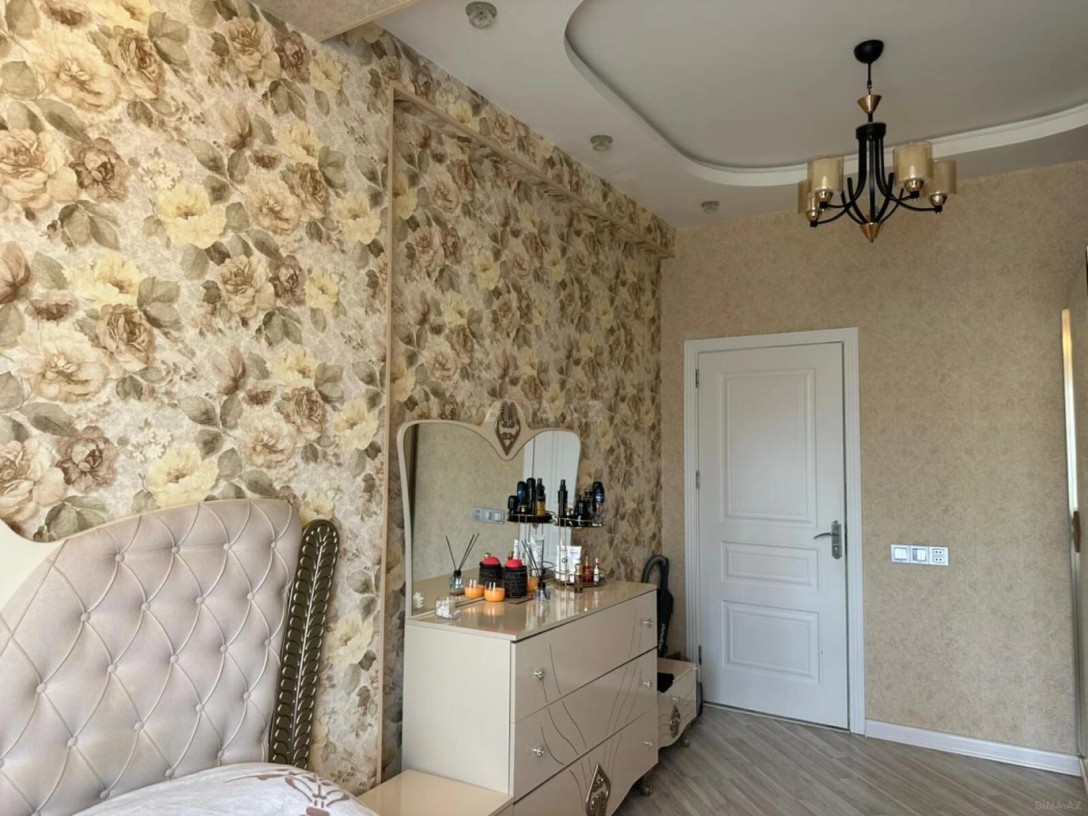 Satılır 3 otaqlı mənzil 91 m²