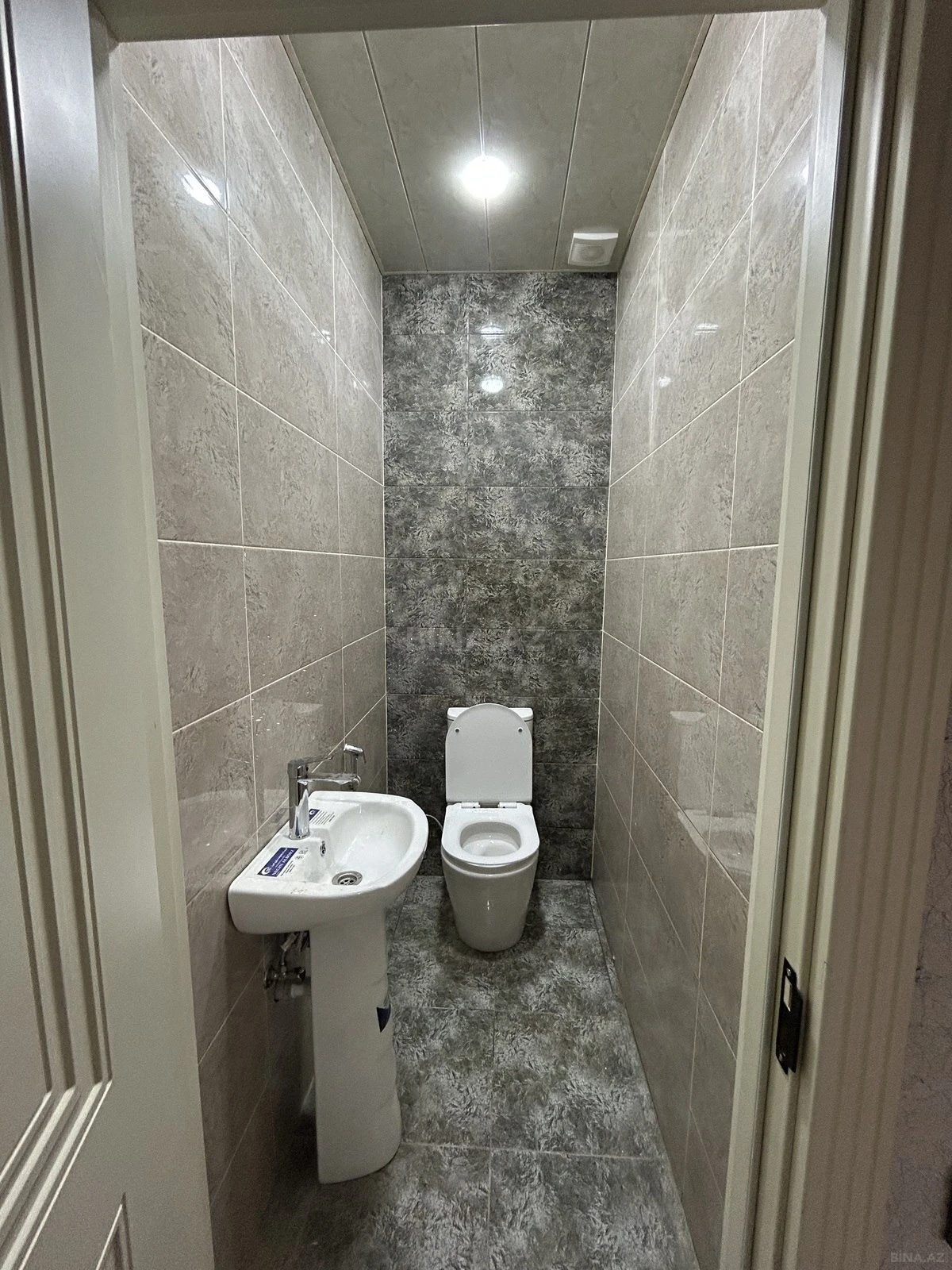 Kirayə verilir 2 otaqlı mənzil 79.4 m²