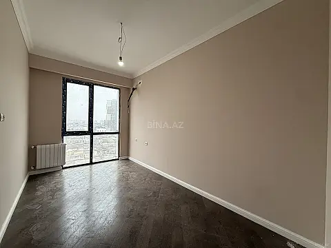 Satılır 4 otaqlı mənzil 125 m²