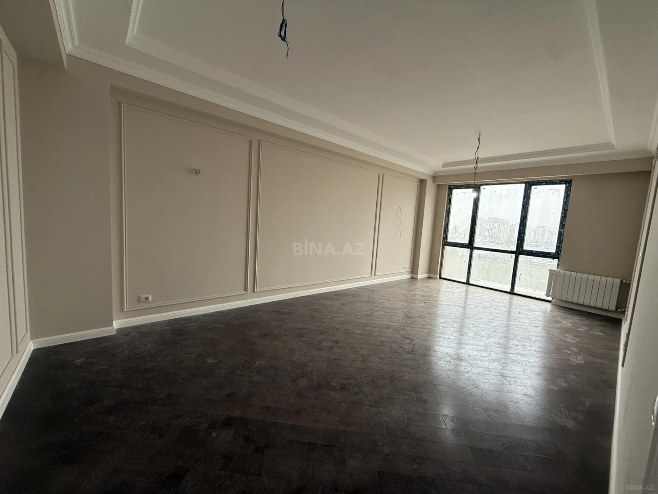 Satılır 4 otaqlı mənzil 125 m²