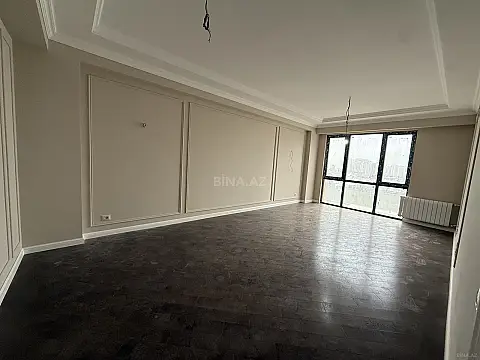Satılır 4 otaqlı mənzil 125 m²