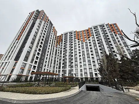 Satılır 4 otaqlı mənzil 125 m² — Bakı, İnşaatçılar 4 otaq 125.00 m²