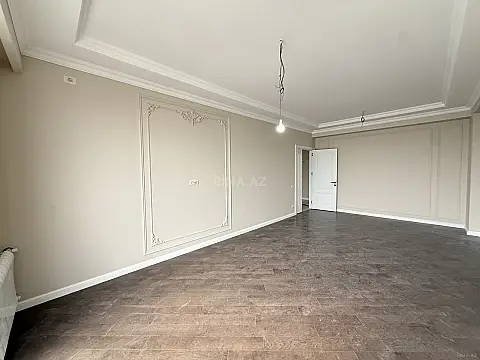 Satılır 4 otaqlı mənzil 125 m²