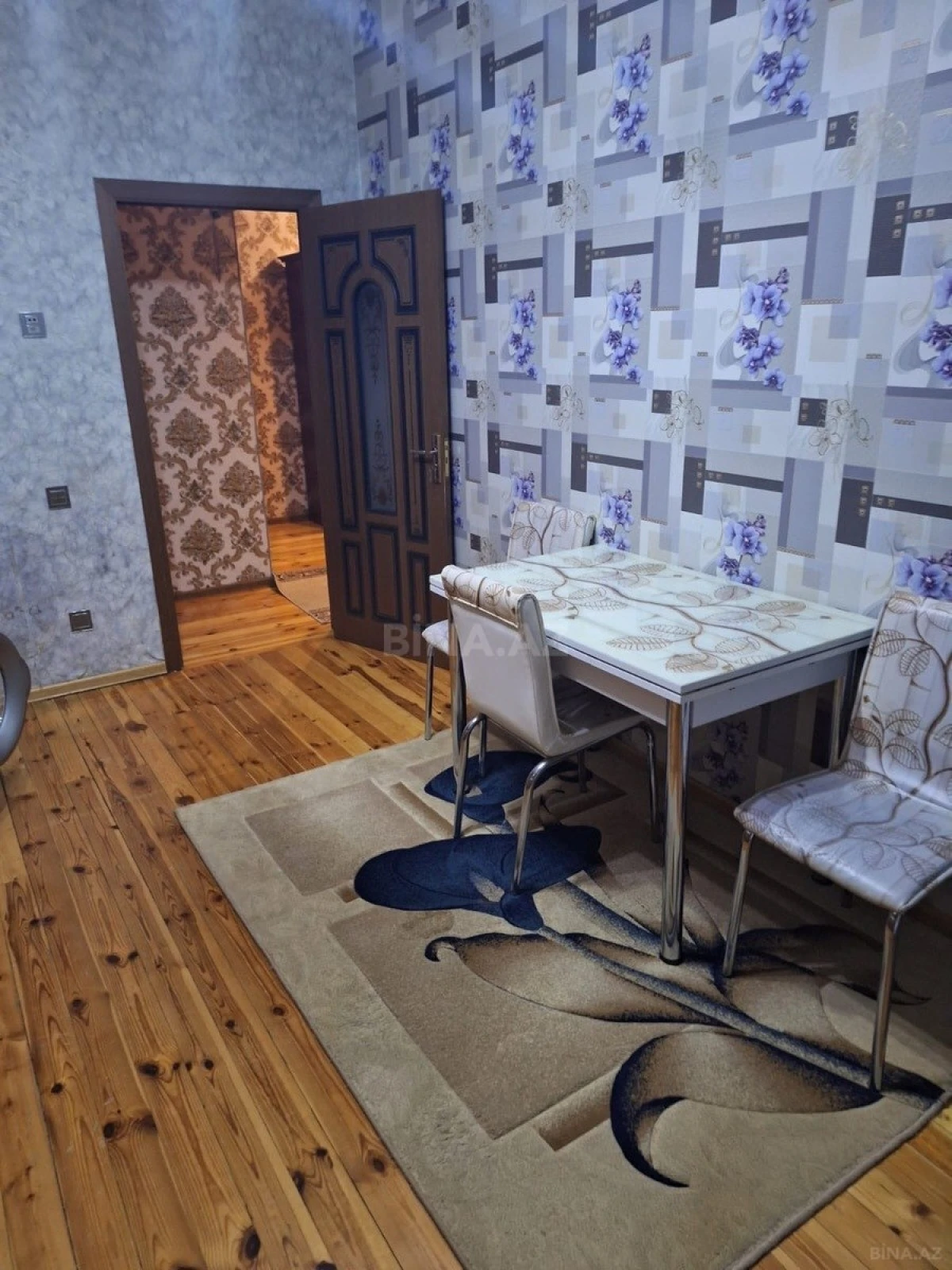 Kirayə verilir 2 otaqlı mənzil 85 m²