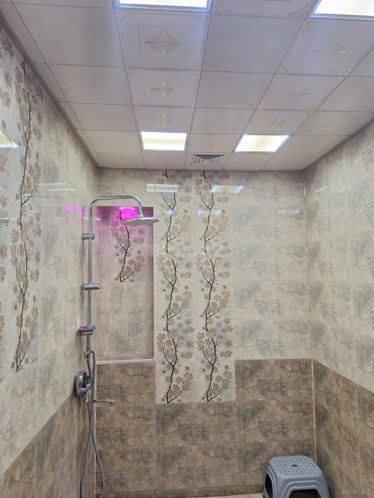 Kirayə verilir 2 otaqlı mənzil 85 m²