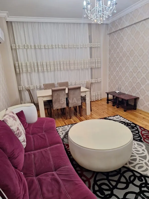 Kirayə verilir 2 otaqlı mənzil 85 m²
