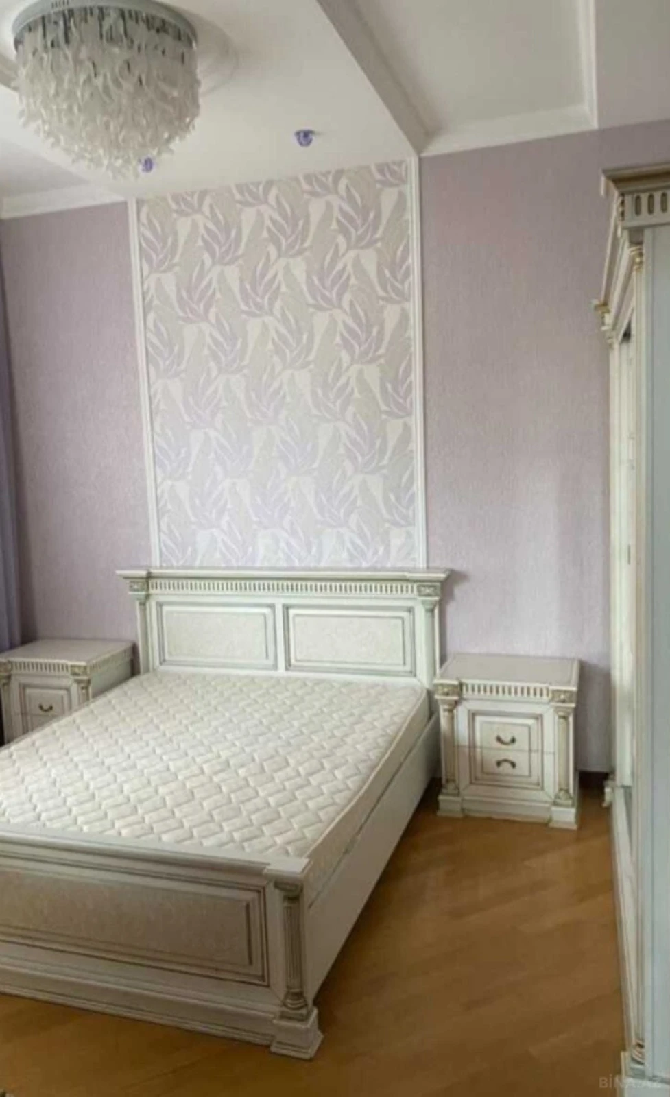 Kirayə verilir 3 otaqlı mənzil 130 m²