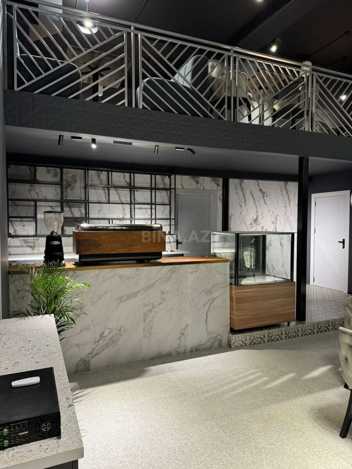 Satılır obyekt 127 m²