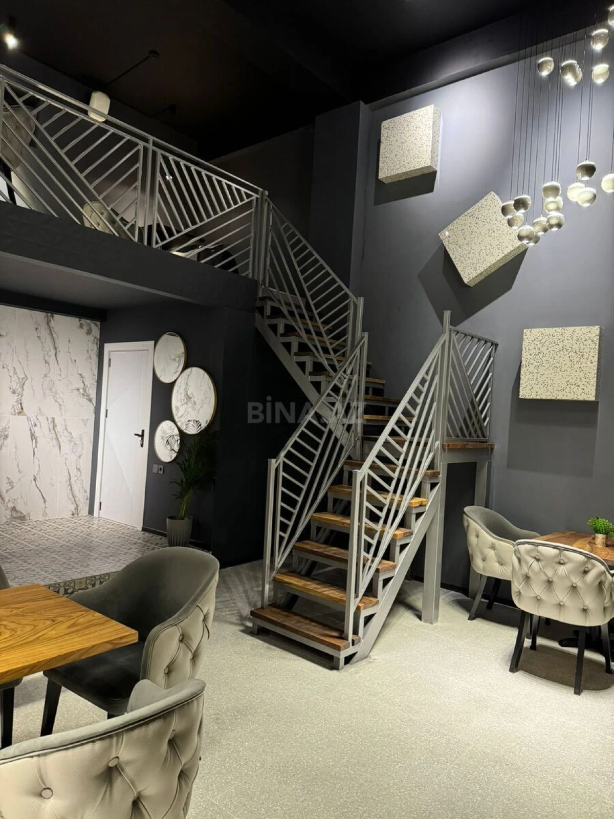 Satılır obyekt 127 m²