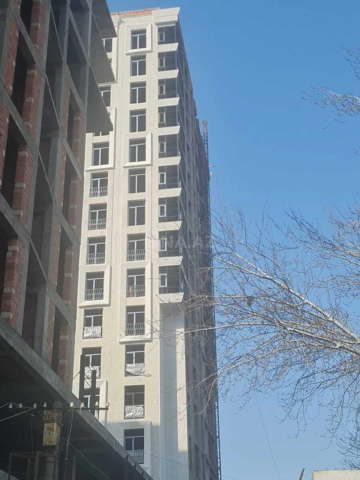 Satılır 2 otaqlı mənzil 104 m²