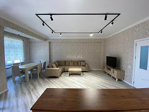 Kirayə verilir 5 otaqlı mənzil 155 m²