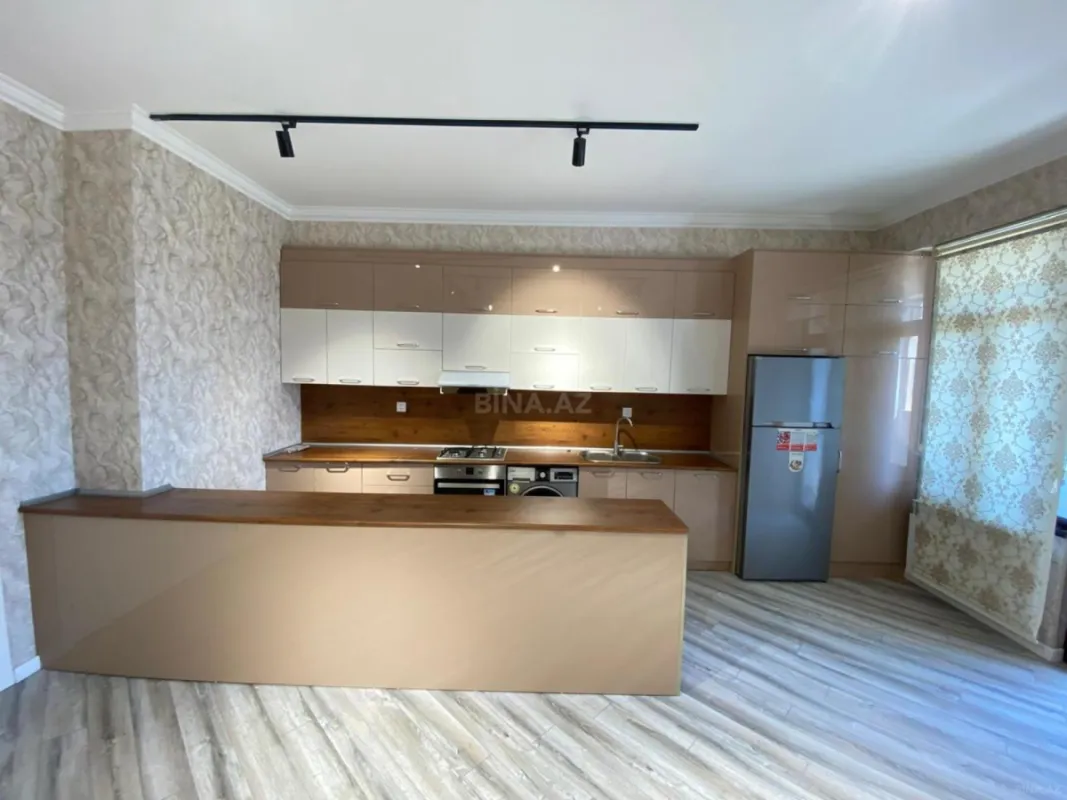 Kirayə verilir 5 otaqlı mənzil 155 m²