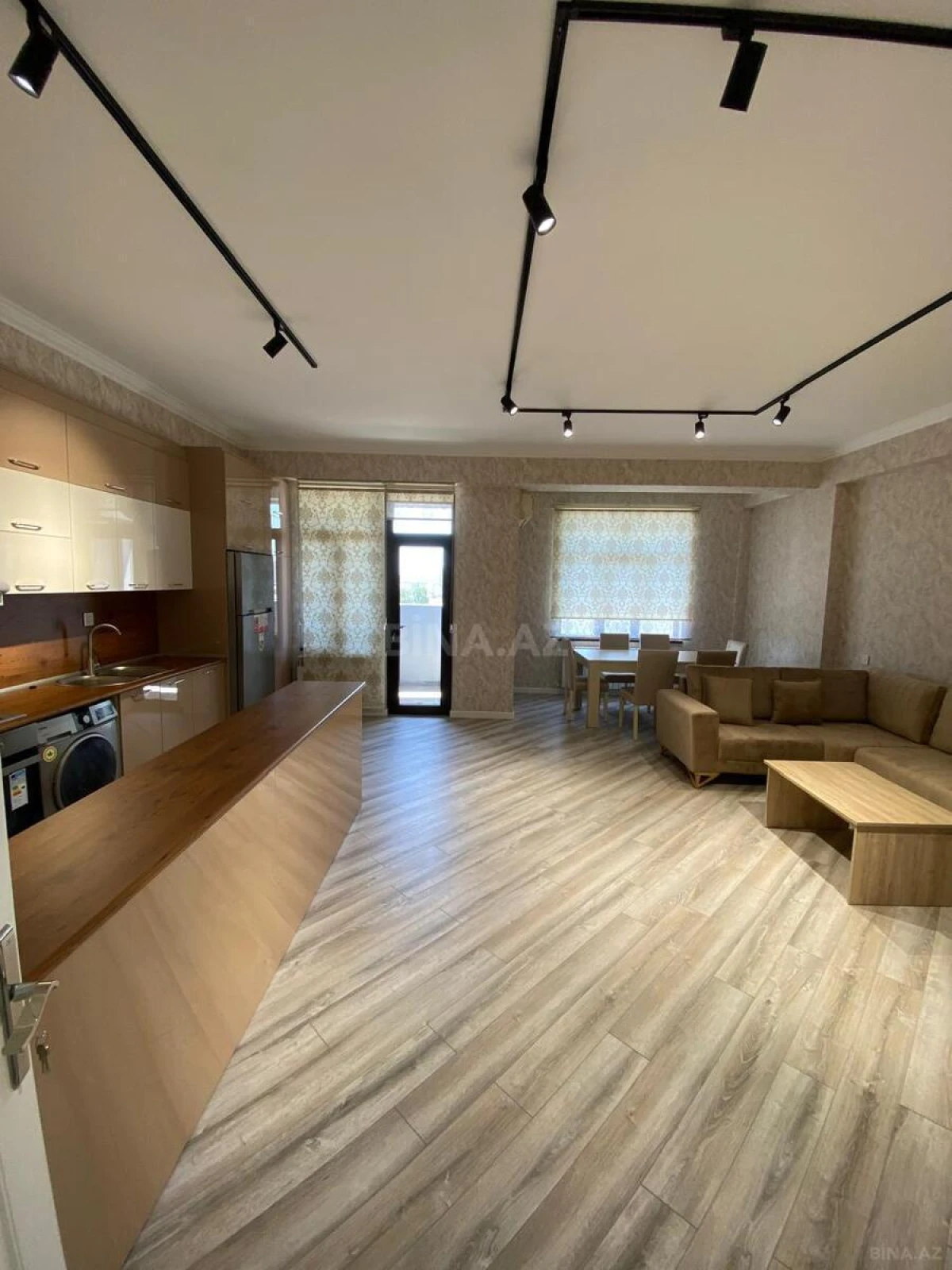 Kirayə verilir 5 otaqlı mənzil 155 m²