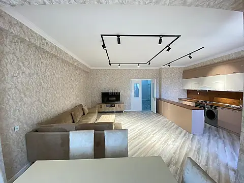 Kirayə verilir 5 otaqlı mənzil 155 m²