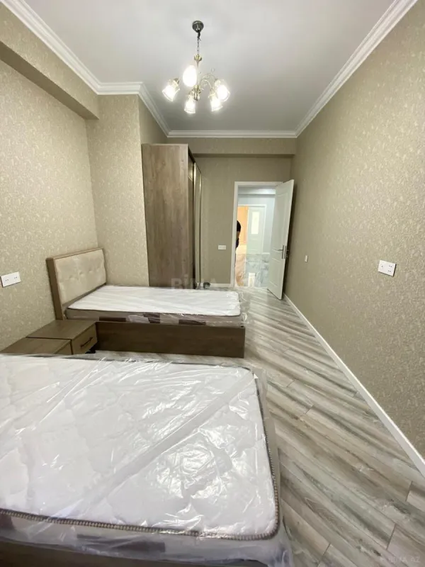 Kirayə verilir 5 otaqlı mənzil 155 m²