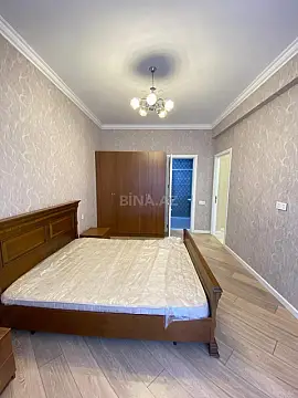 Kirayə verilir 5 otaqlı mənzil 155 m²