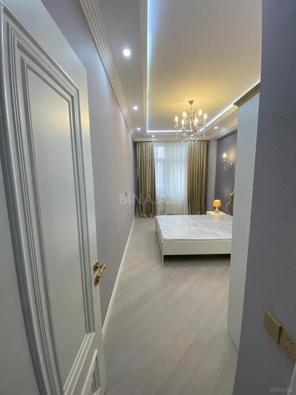 Kirayə verilir 5 otaqlı mənzil 155 m²