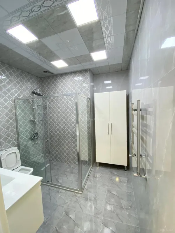 Kirayə verilir 5 otaqlı mənzil 155 m²