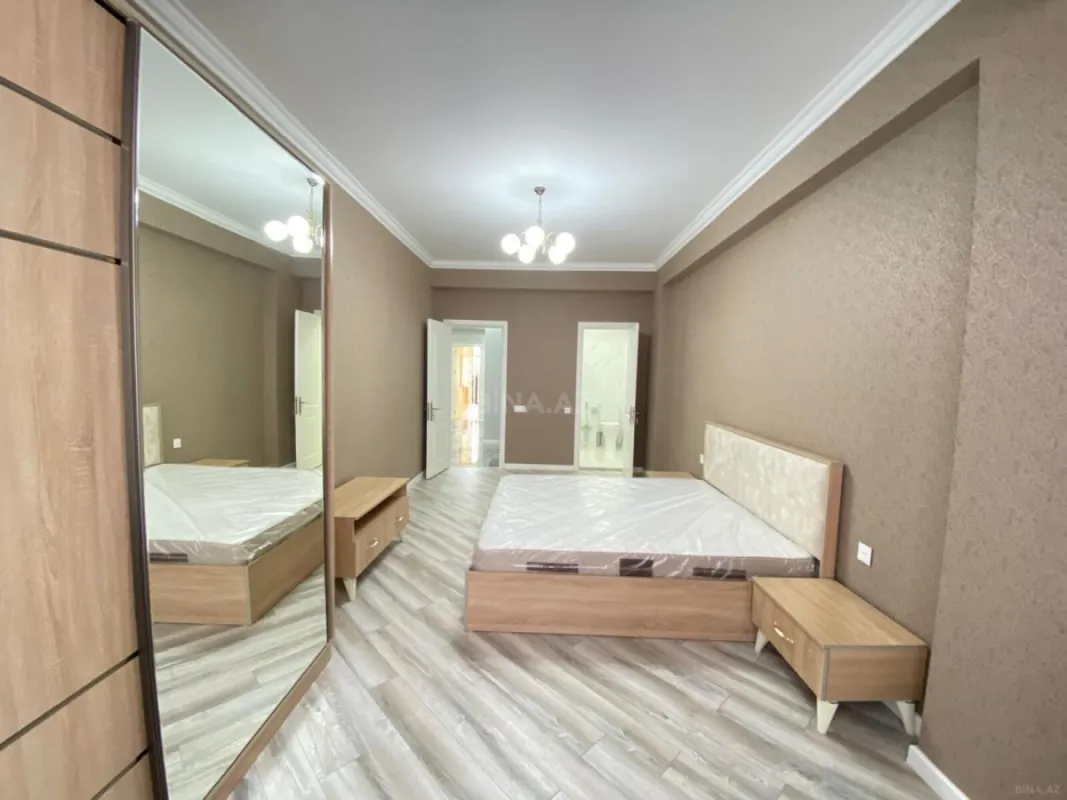 Kirayə verilir 5 otaqlı mənzil 155 m²