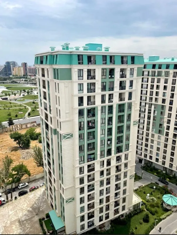 Satılır 3 otaqlı mənzil 117 m²