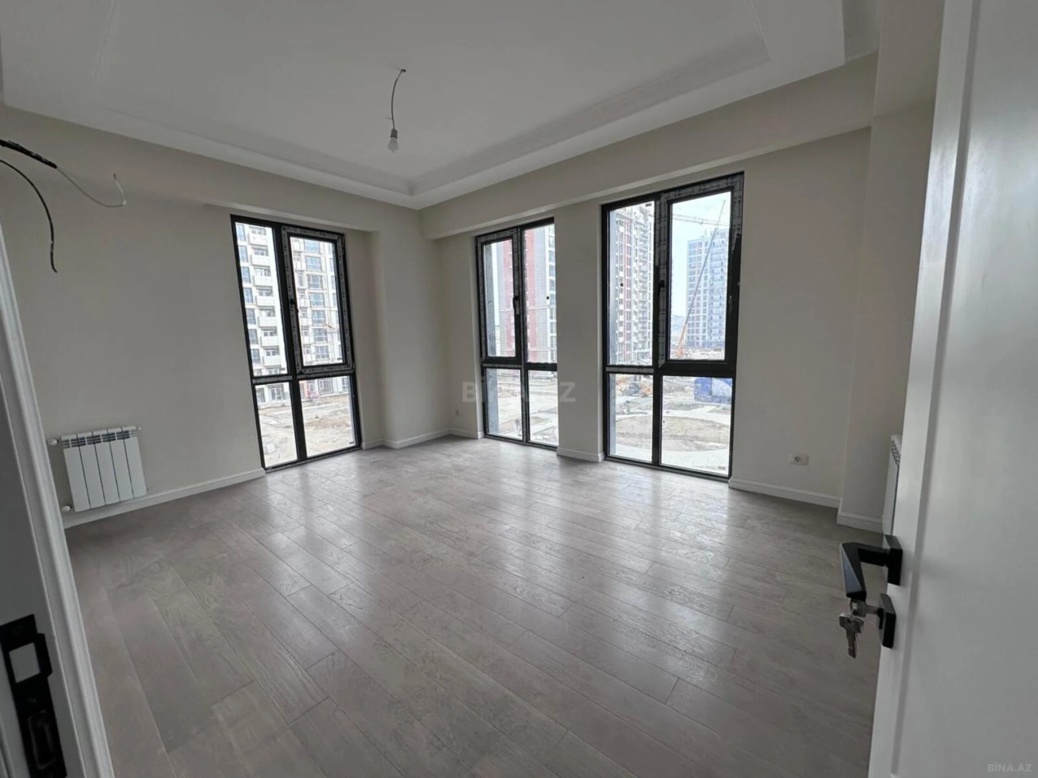Satılır 2 otaqlı mənzil 56 m²