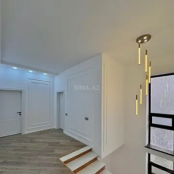 Satılır 5 otaqlı həyət evi 210 m²