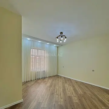 Satılır 5 otaqlı həyət evi 210 m²