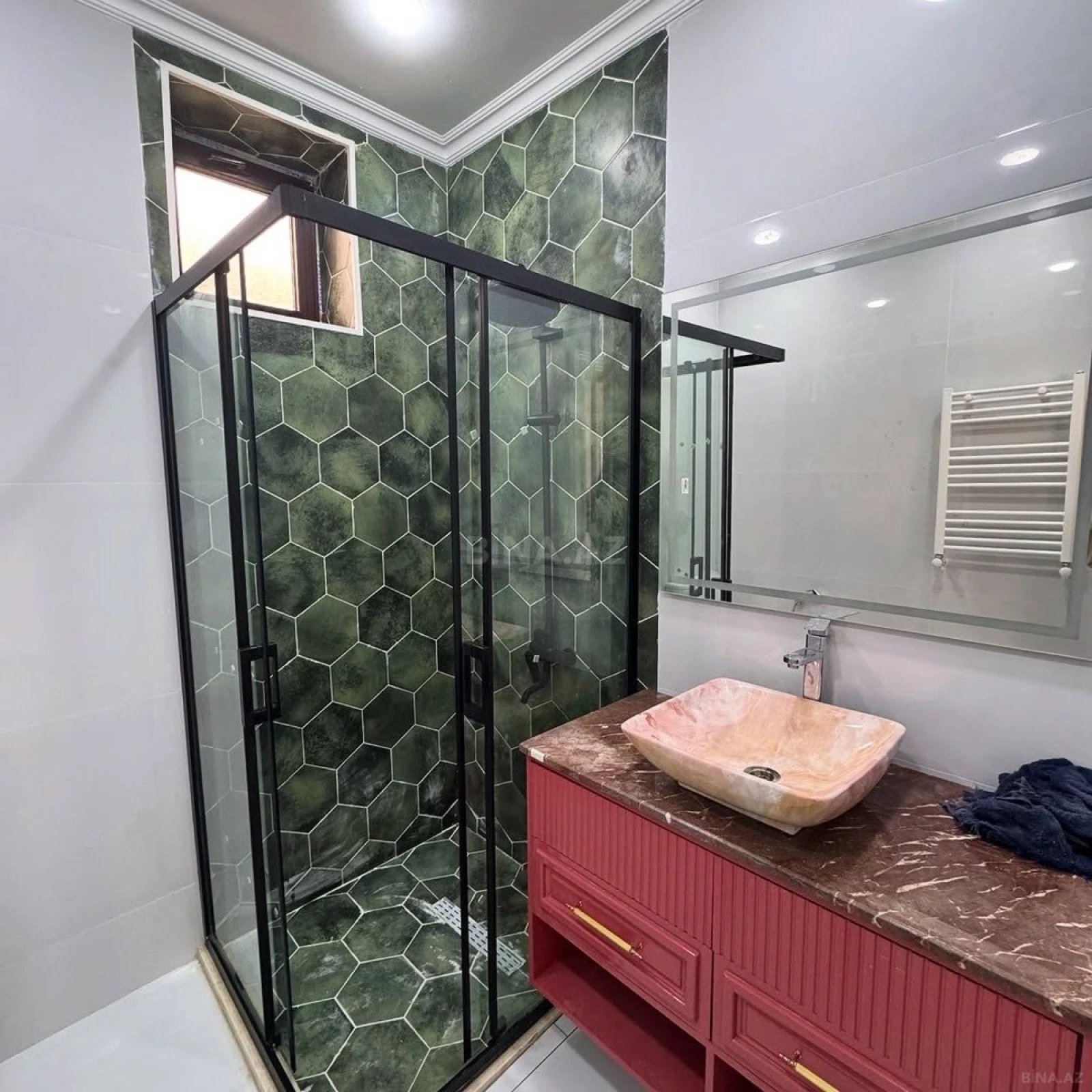 Satılır 5 otaqlı həyət evi 210 m²