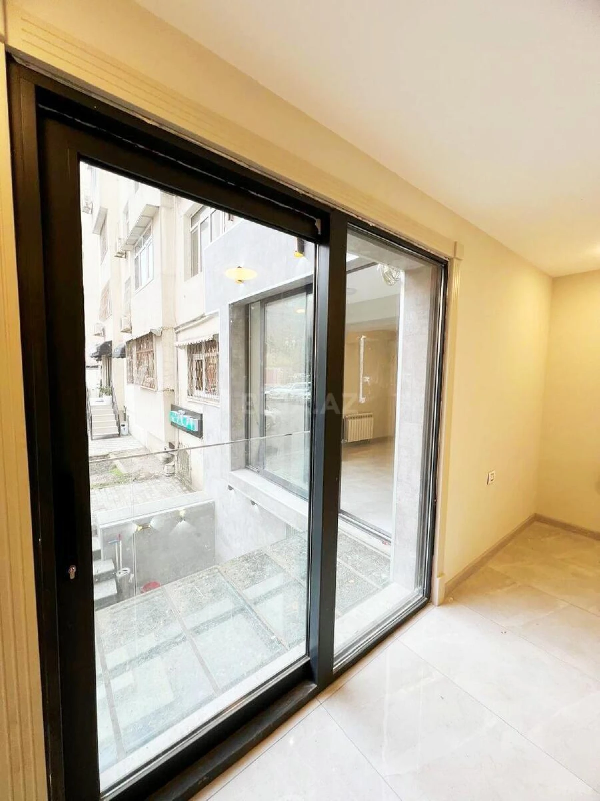 Kirayə verilir obyekt 103 m²