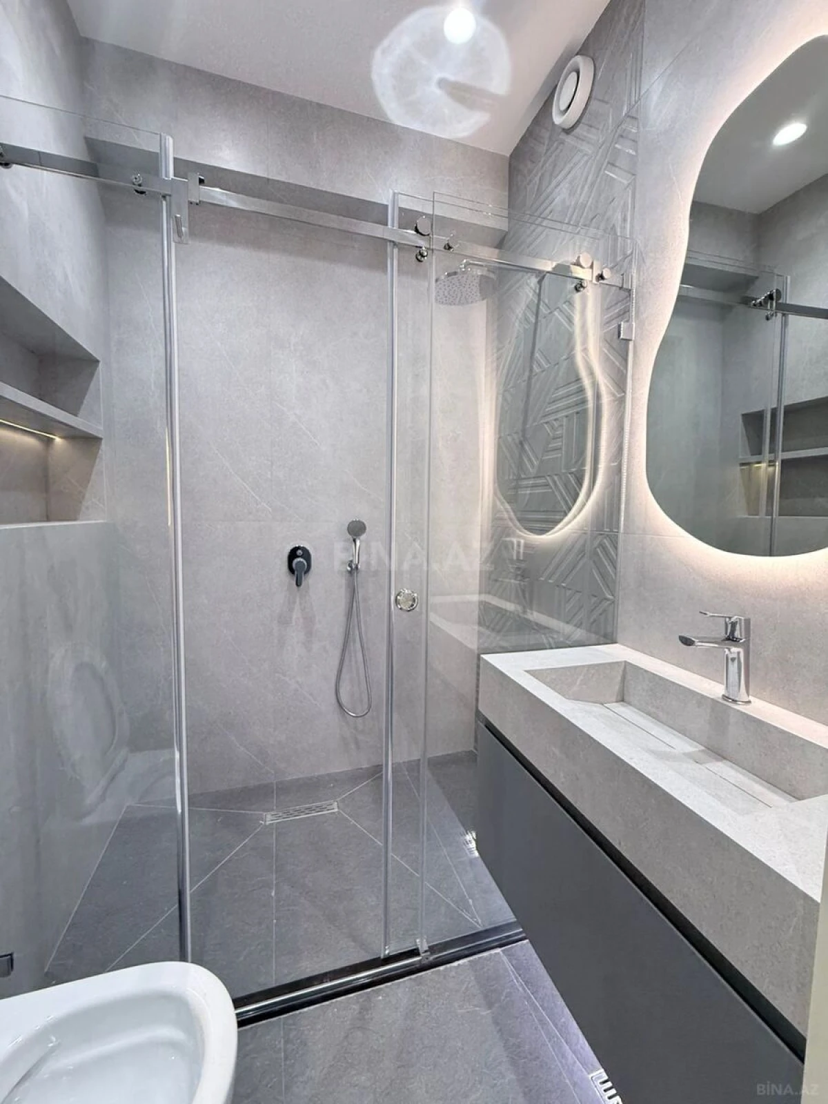 Satılır 2 otaqlı mənzil 55 m²