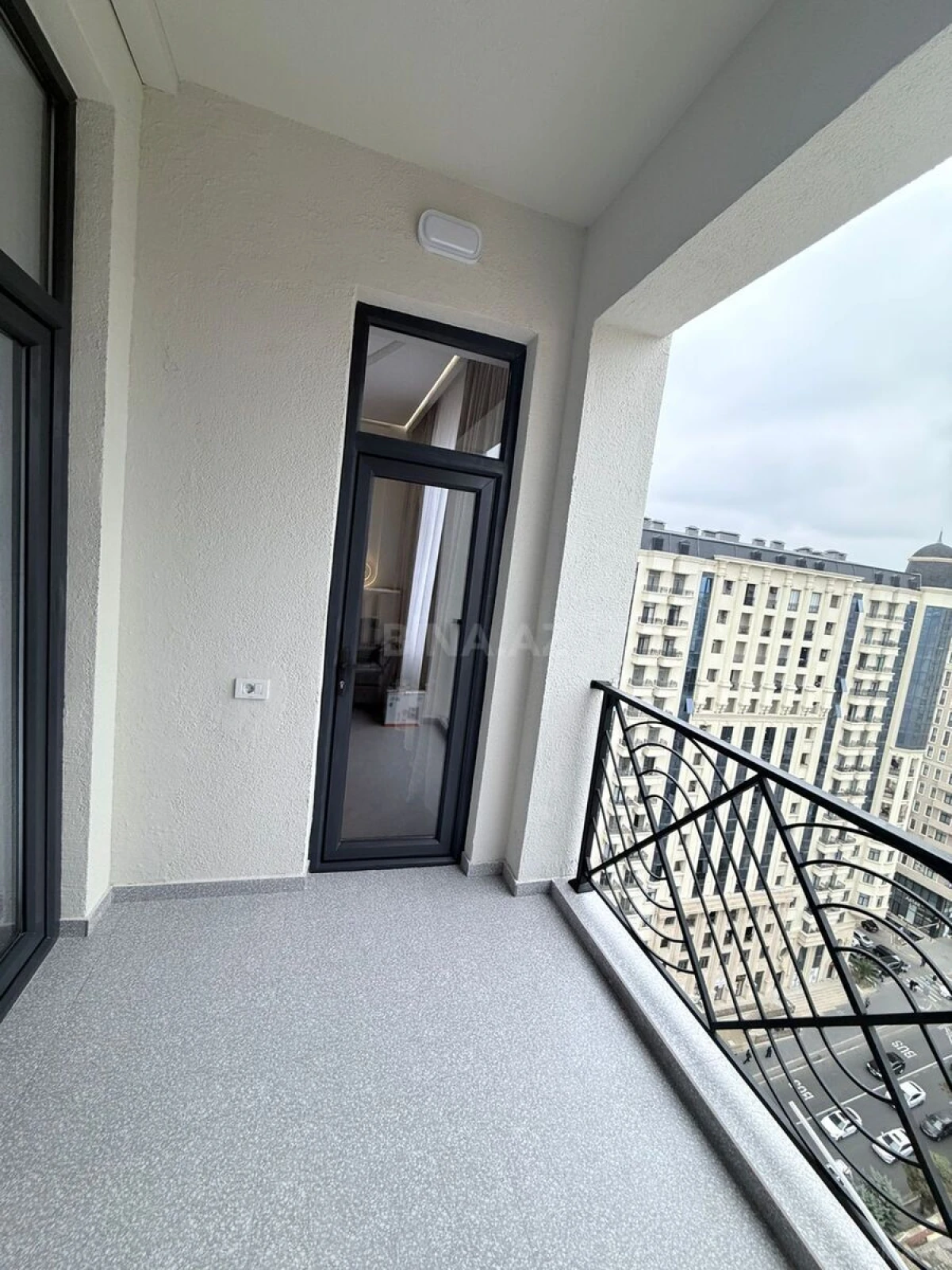 Satılır 2 otaqlı mənzil 55 m²