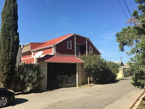 Satılır 8 otaqlı həyət evi 510 m² — Bərdə 8 otaq 510.00 m²