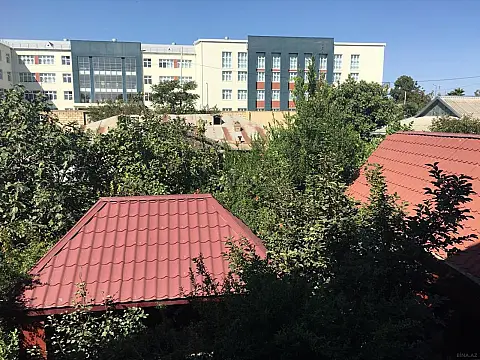 Satılır 8 otaqlı həyət evi 510 m²