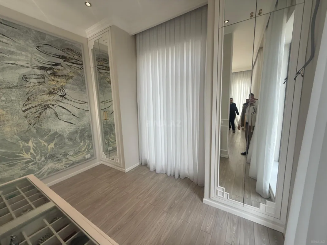 Satılır 6 otaqlı həyət evi 420 m²