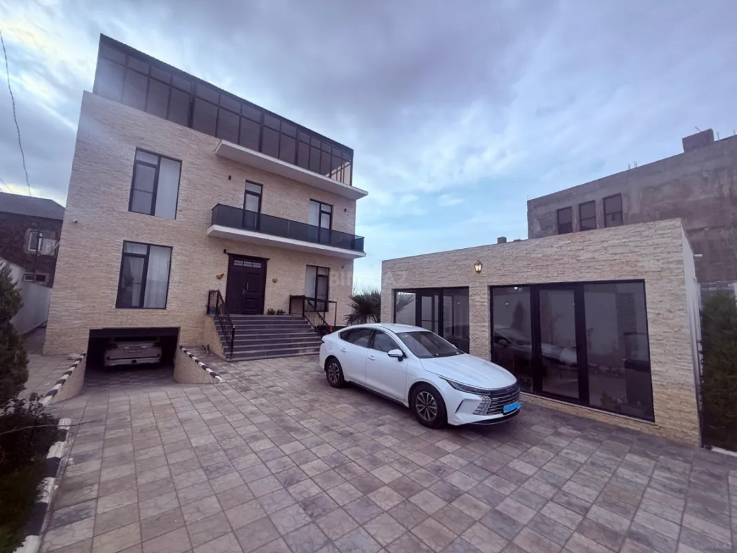 Satılır 6 otaqlı həyət evi 420 m²