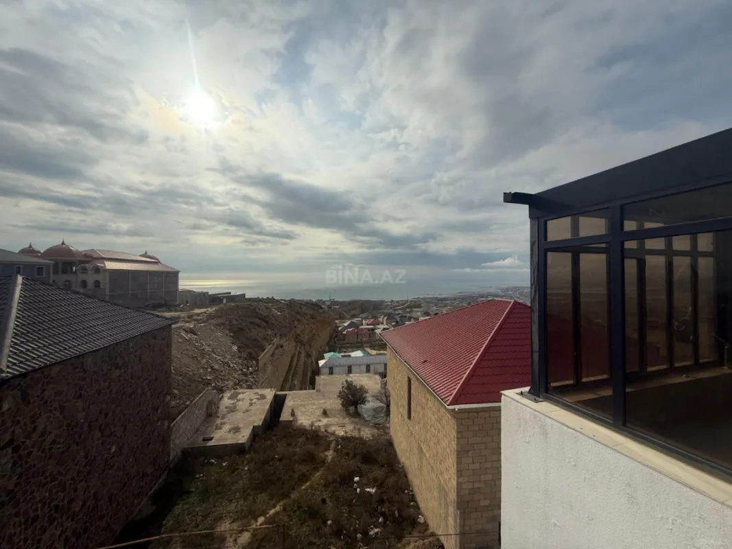 Satılır 6 otaqlı həyət evi 420 m²