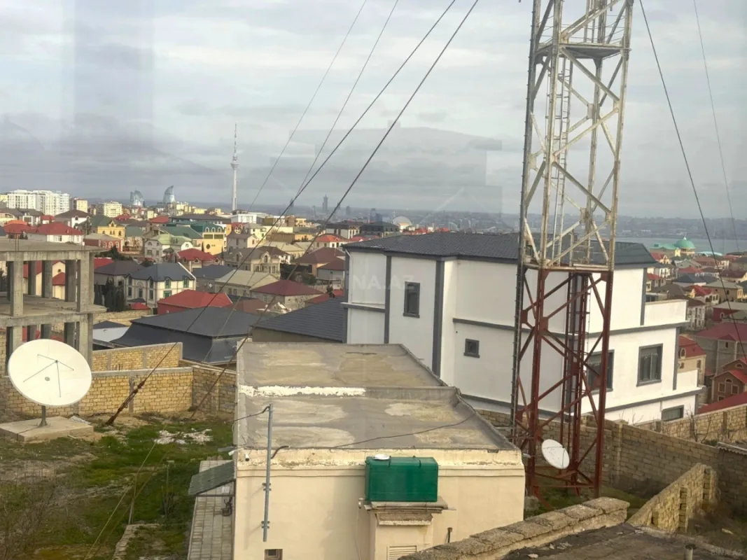 Satılır 6 otaqlı həyət evi 420 m²