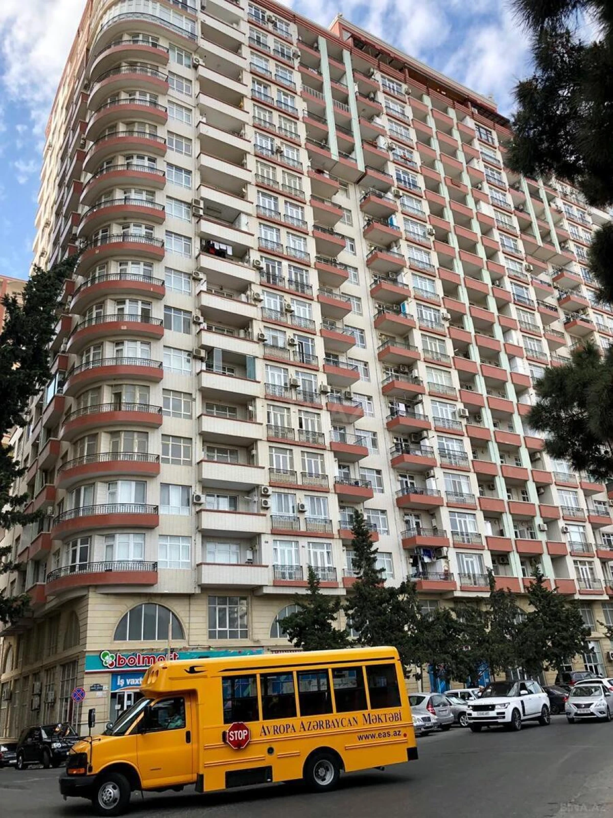 Kirayə verilir 3 otaqlı mənzil 145 m²