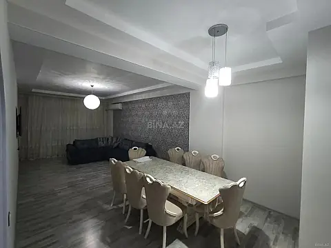 Kirayə verilir 4 otaqlı mənzil 184 m²