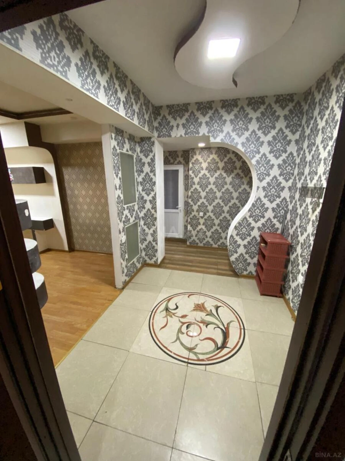 Kirayə verilir 3 otaqlı mənzil 110 m²