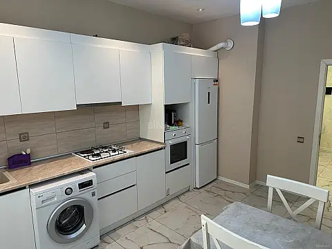 Kirayə verilir 2 otaqlı mənzil 110 m²