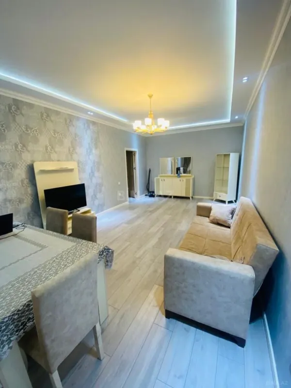 Kirayə verilir 2 otaqlı mənzil 103 m²