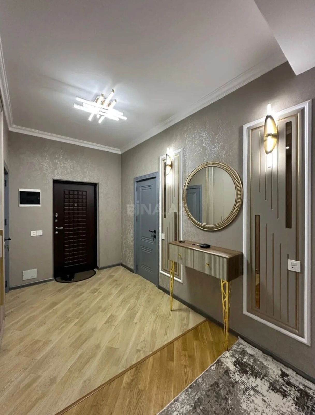 Satılır 3 otaqlı mənzil 103 m²
