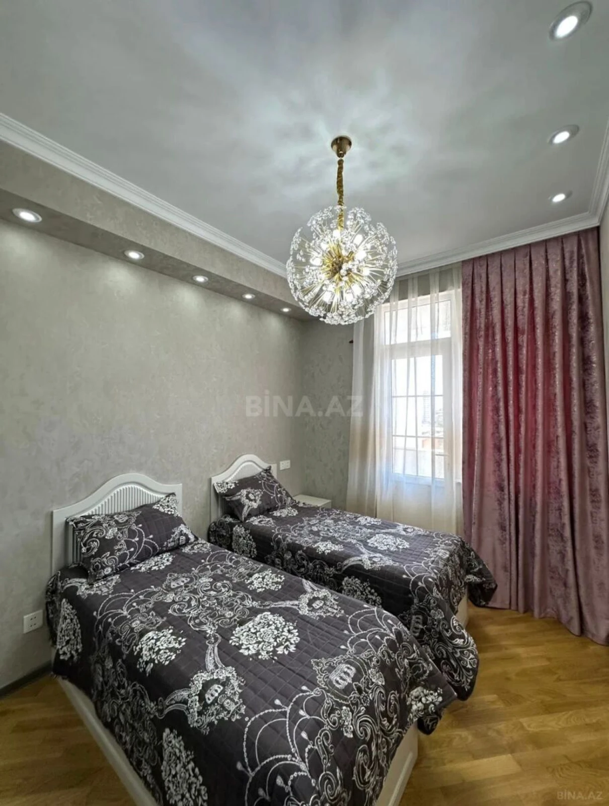 Satılır 3 otaqlı mənzil 103 m²