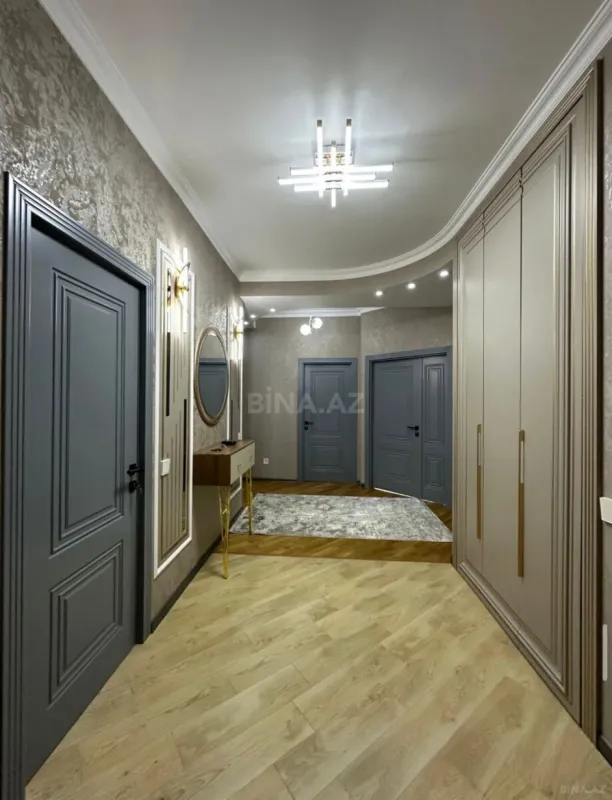 Satılır 3 otaqlı mənzil 103 m²