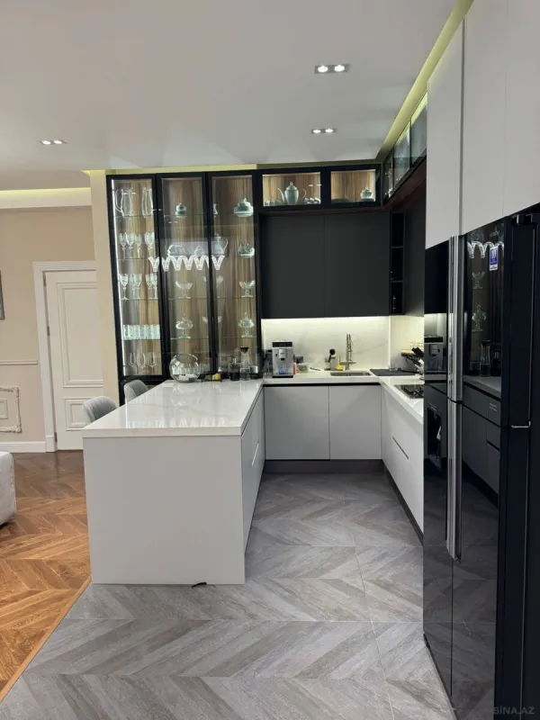 Satılır 3 otaqlı mənzil 90 m²