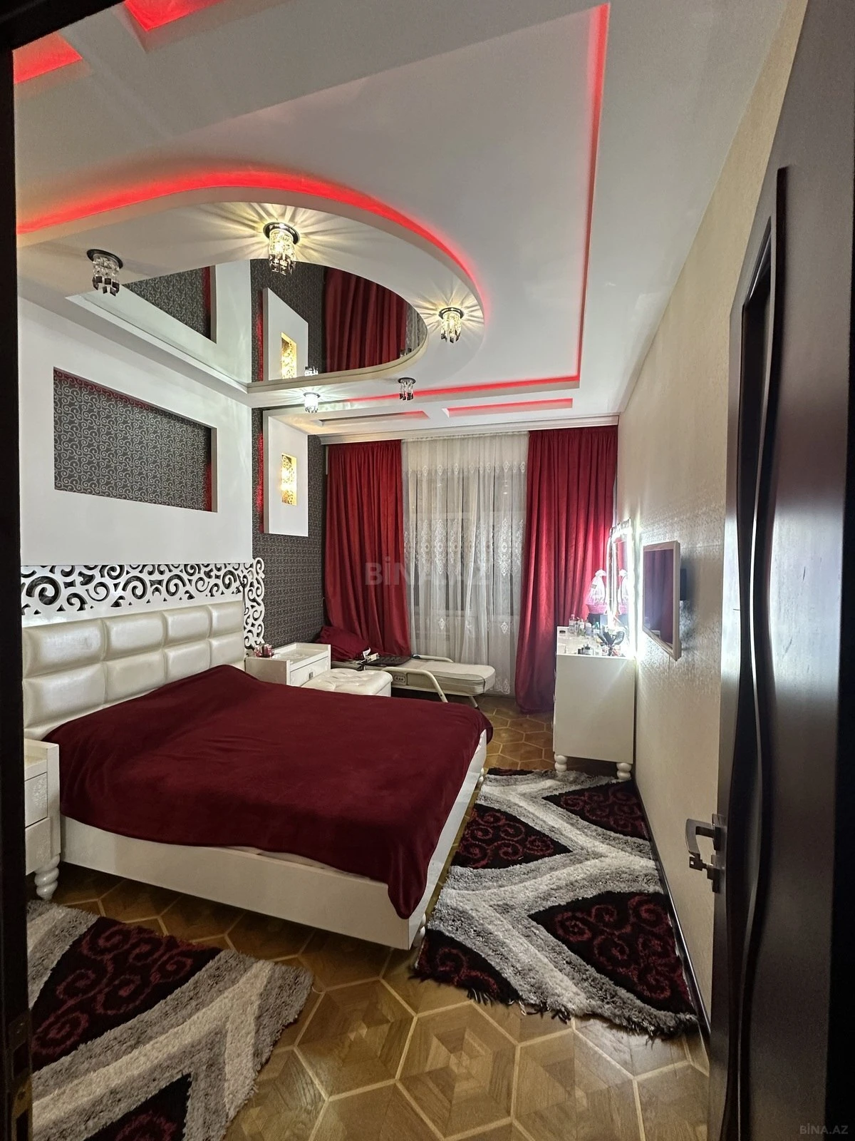 Kirayə verilir 3 otaqlı mənzil 95 m²