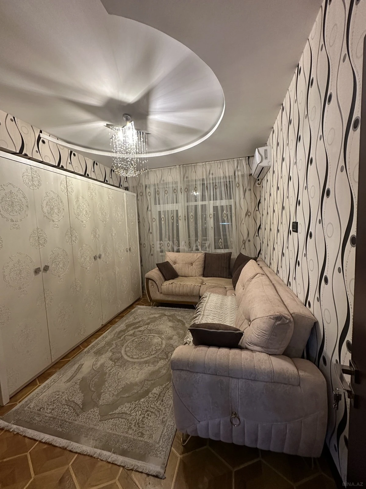 Kirayə verilir 3 otaqlı mənzil 95 m²